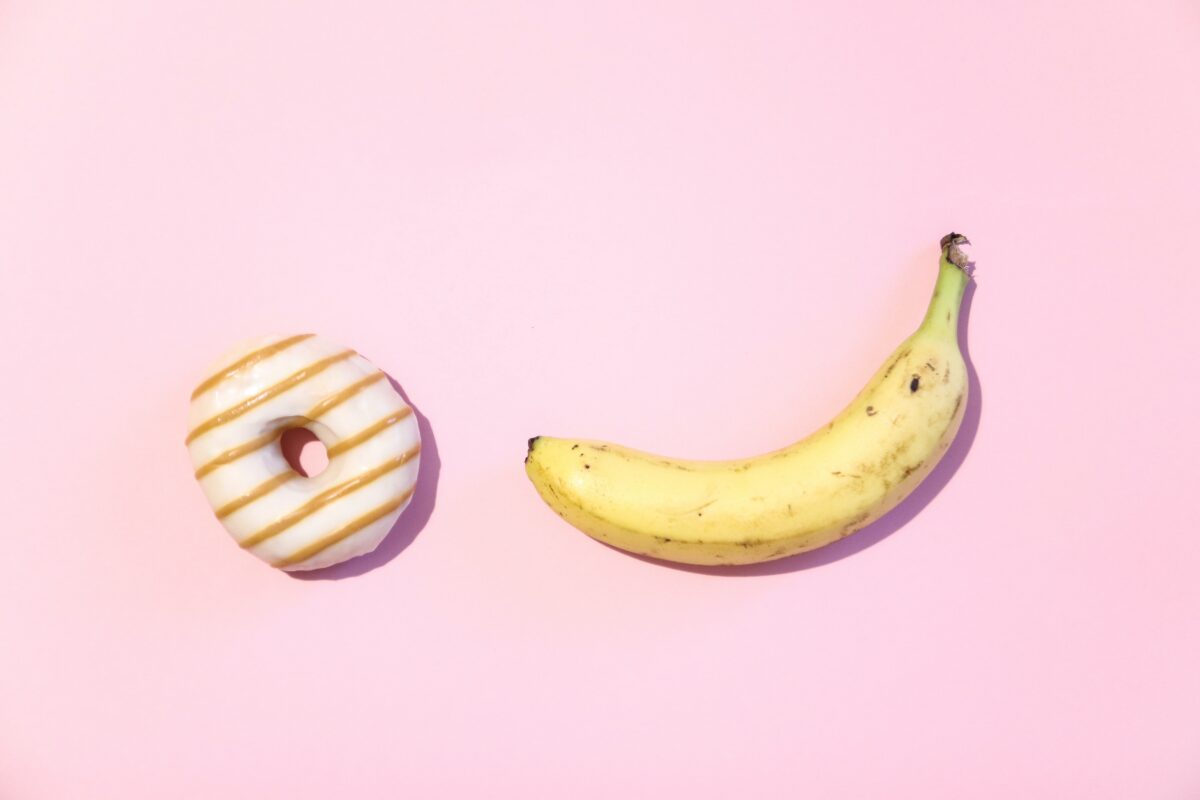 baiser de la banane et du donut